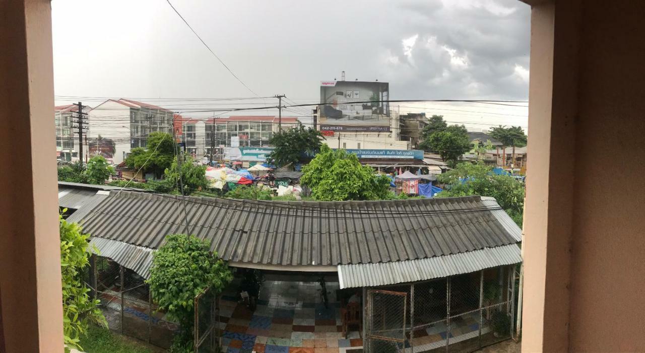 สุรดาเกสต์เฮาส์ อุดรธานี ภายนอก รูปภาพ